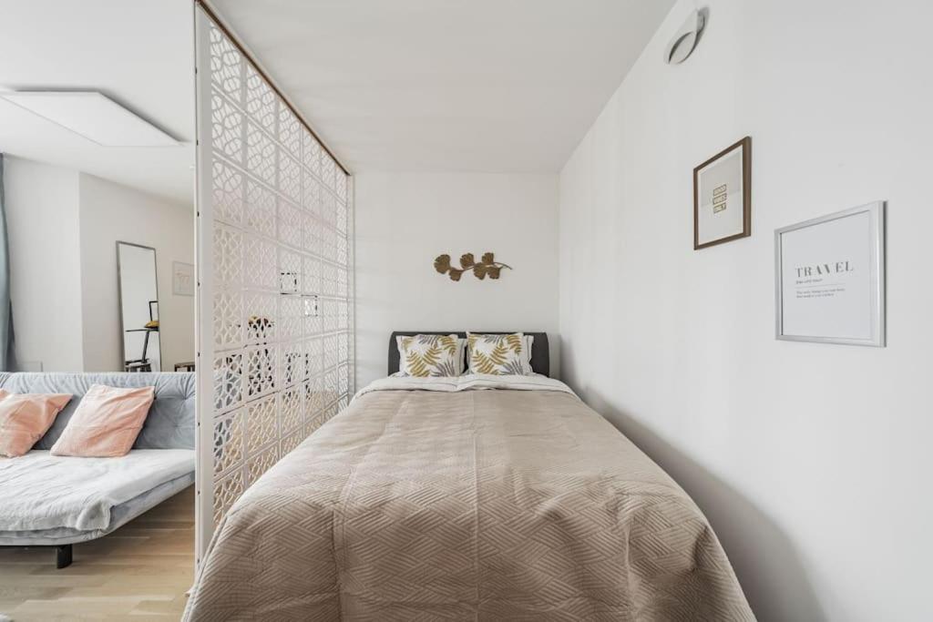 City Sky Studio Mit Balkon Vienna Esterno foto