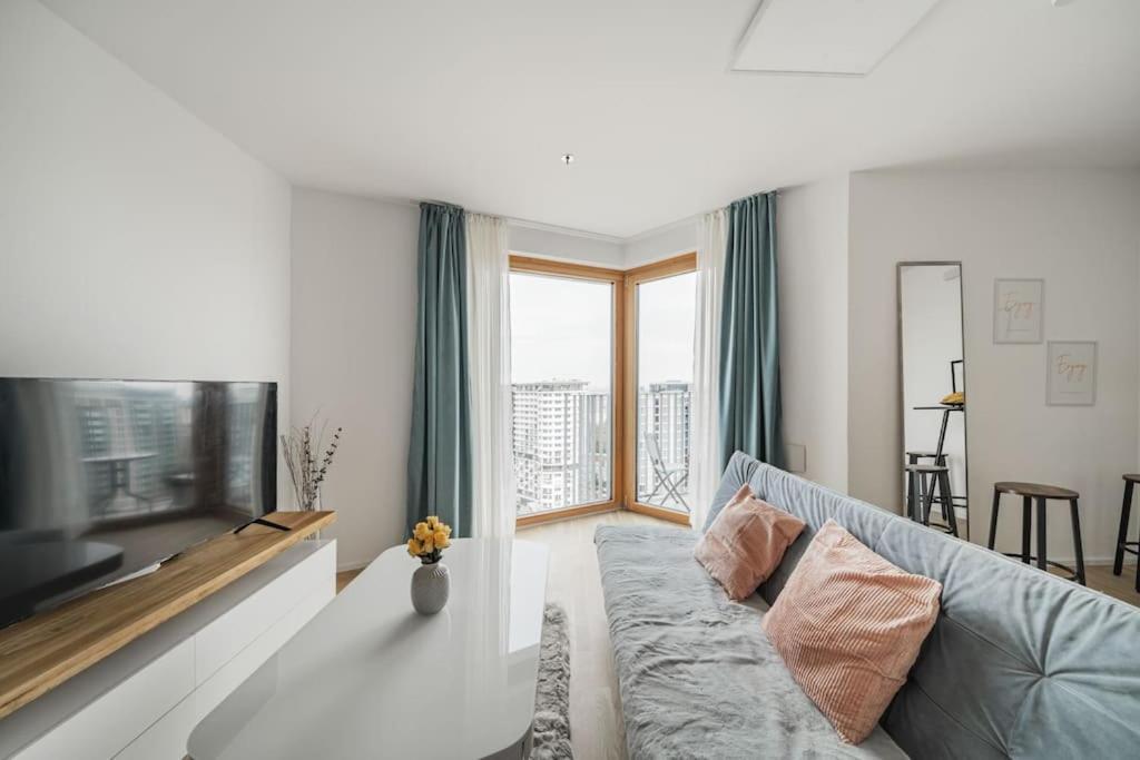 City Sky Studio Mit Balkon Vienna Esterno foto