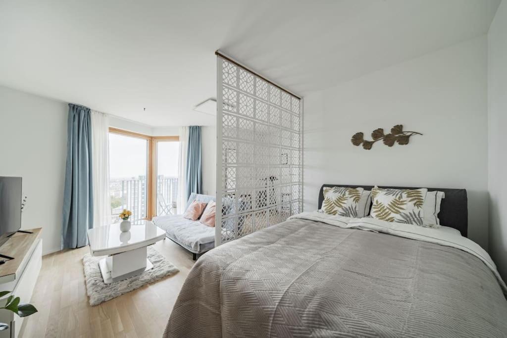 City Sky Studio Mit Balkon Vienna Esterno foto