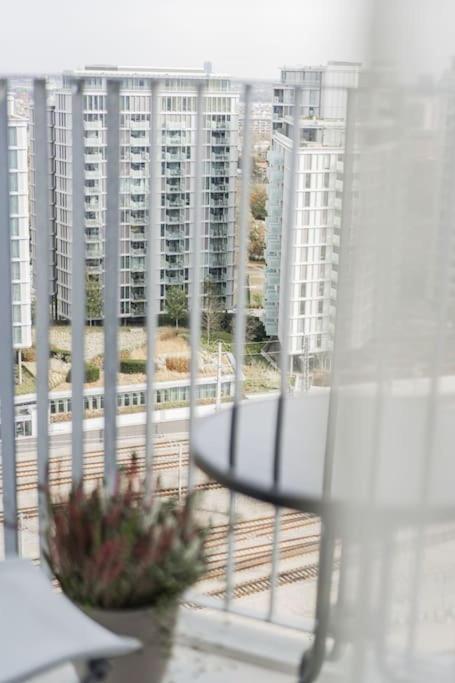 City Sky Studio Mit Balkon Vienna Esterno foto